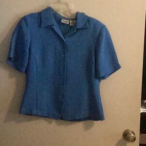 Short sleeve button down dress blouse.